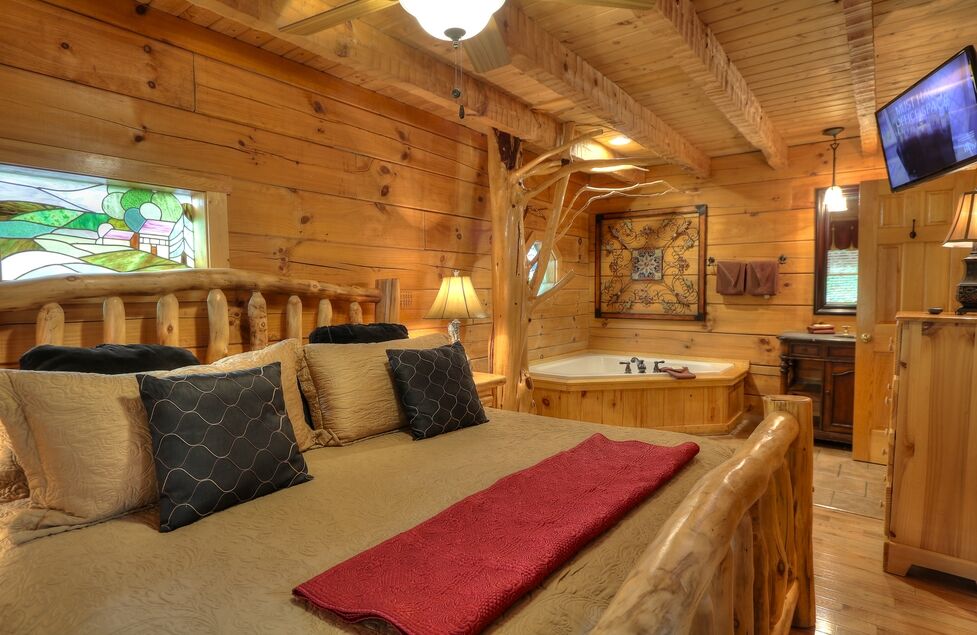 Cabin 5 - 1 Bedroom Cabin Smoky Mountains | Oak Haven Resort & Spa