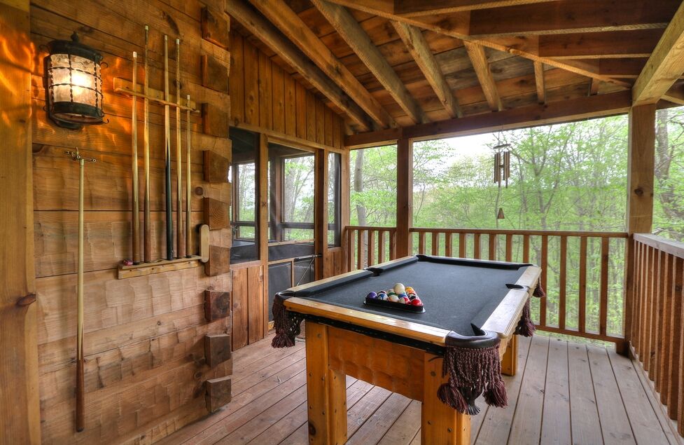 Cabin 5 - 1 Bedroom Cabin Smoky Mountains | Oak Haven Resort & Spa